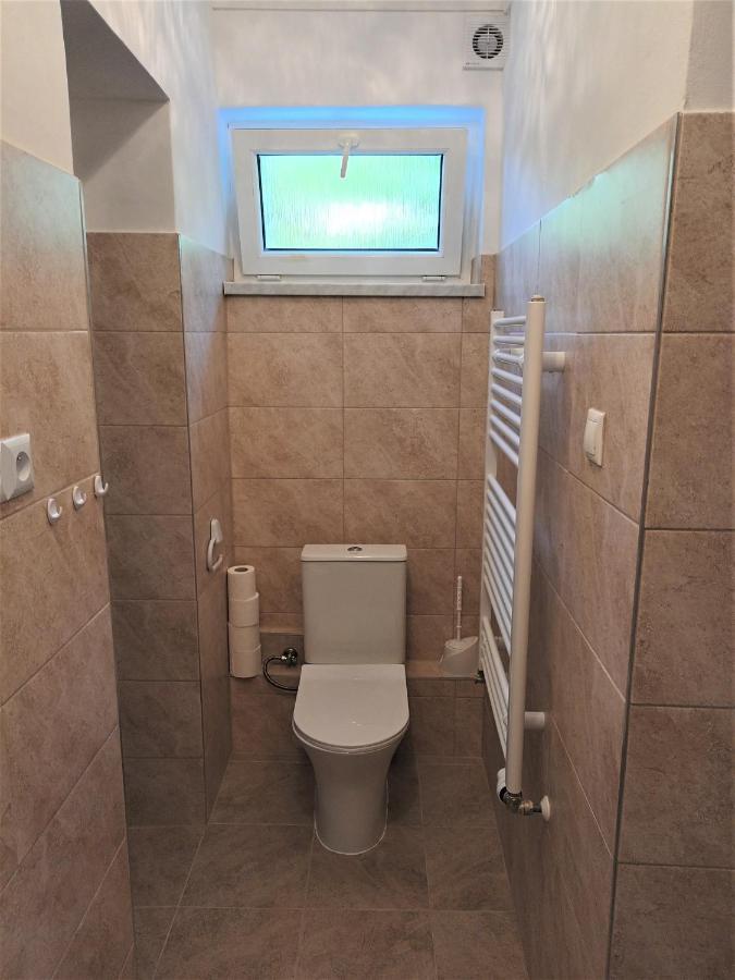 Apartman Alena Κάρλοβι Βάρι Εξωτερικό φωτογραφία
