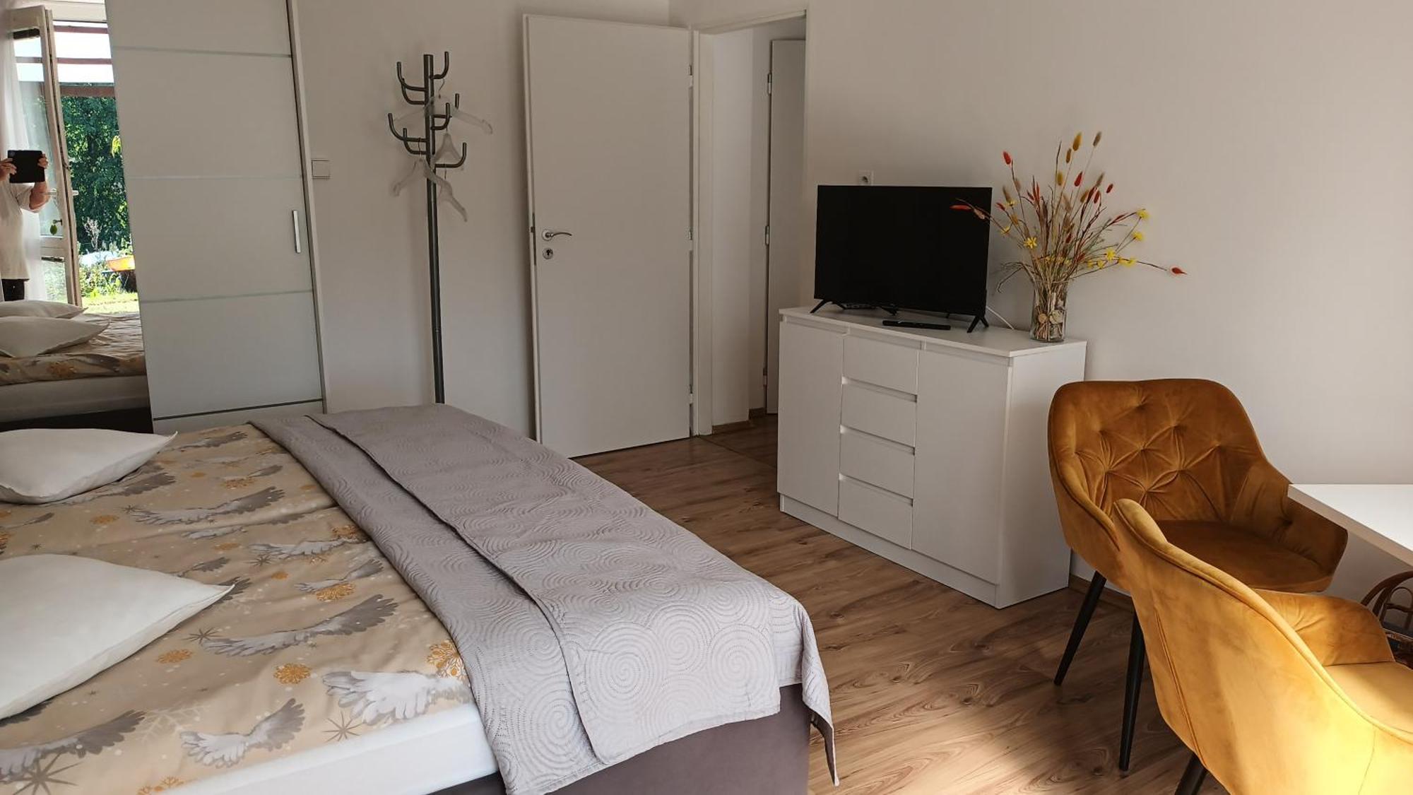 Apartman Alena Κάρλοβι Βάρι Εξωτερικό φωτογραφία